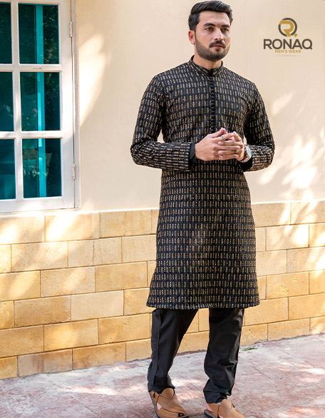 BLACK EMBROIDED KURTA