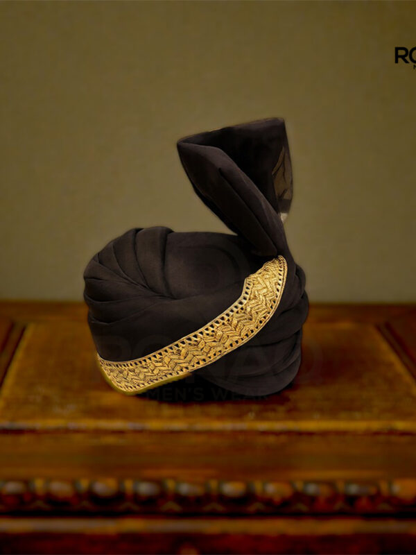 Soft Yet Structured Fabric for a Clean, Sharp Look